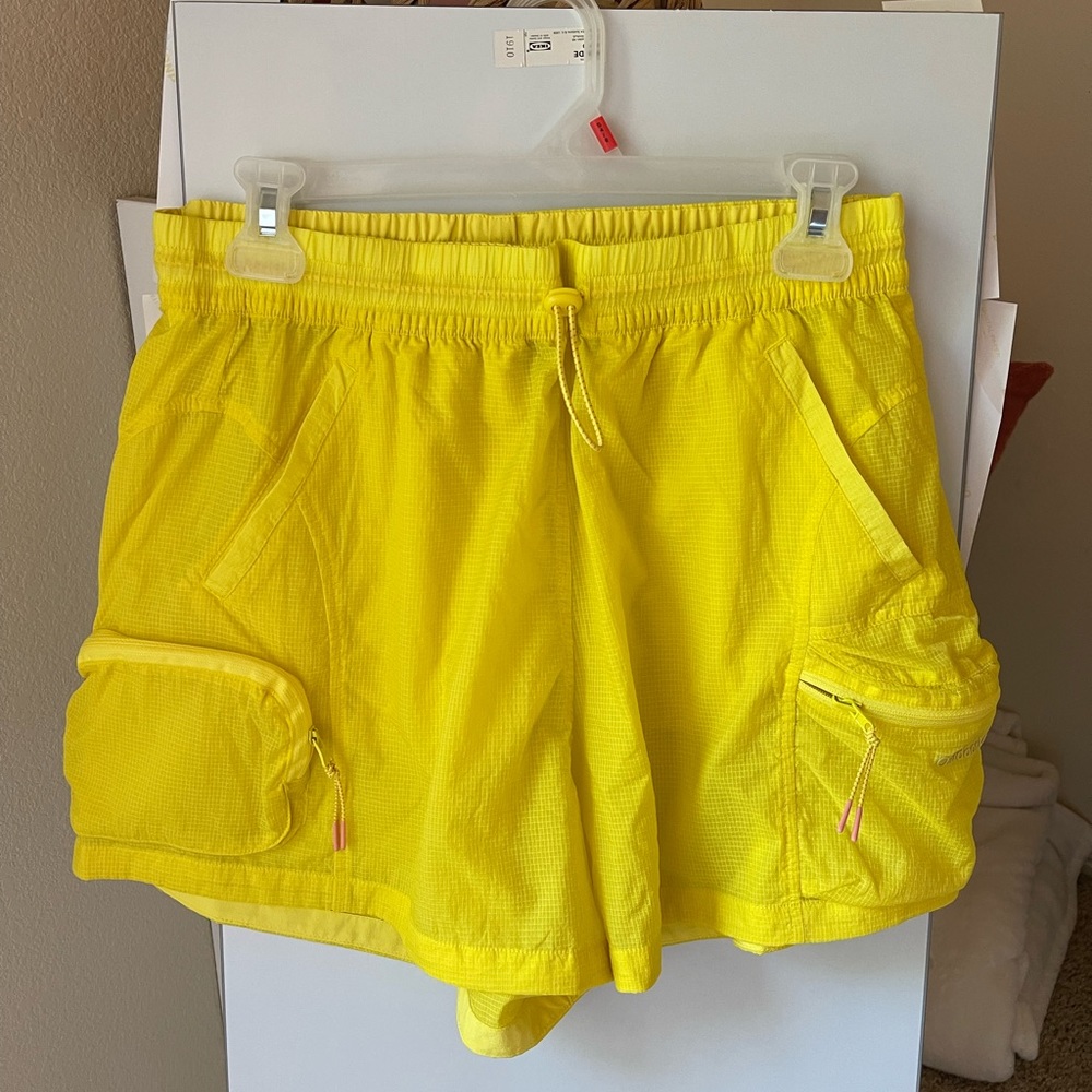 NEW Outdoor Voices Windbreaker 3” Shorts in Yellow
